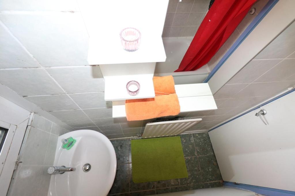 Cosy 3 Bed Apt, Old Truman Brewery! Brick Lane, London, E1 Екстериор снимка