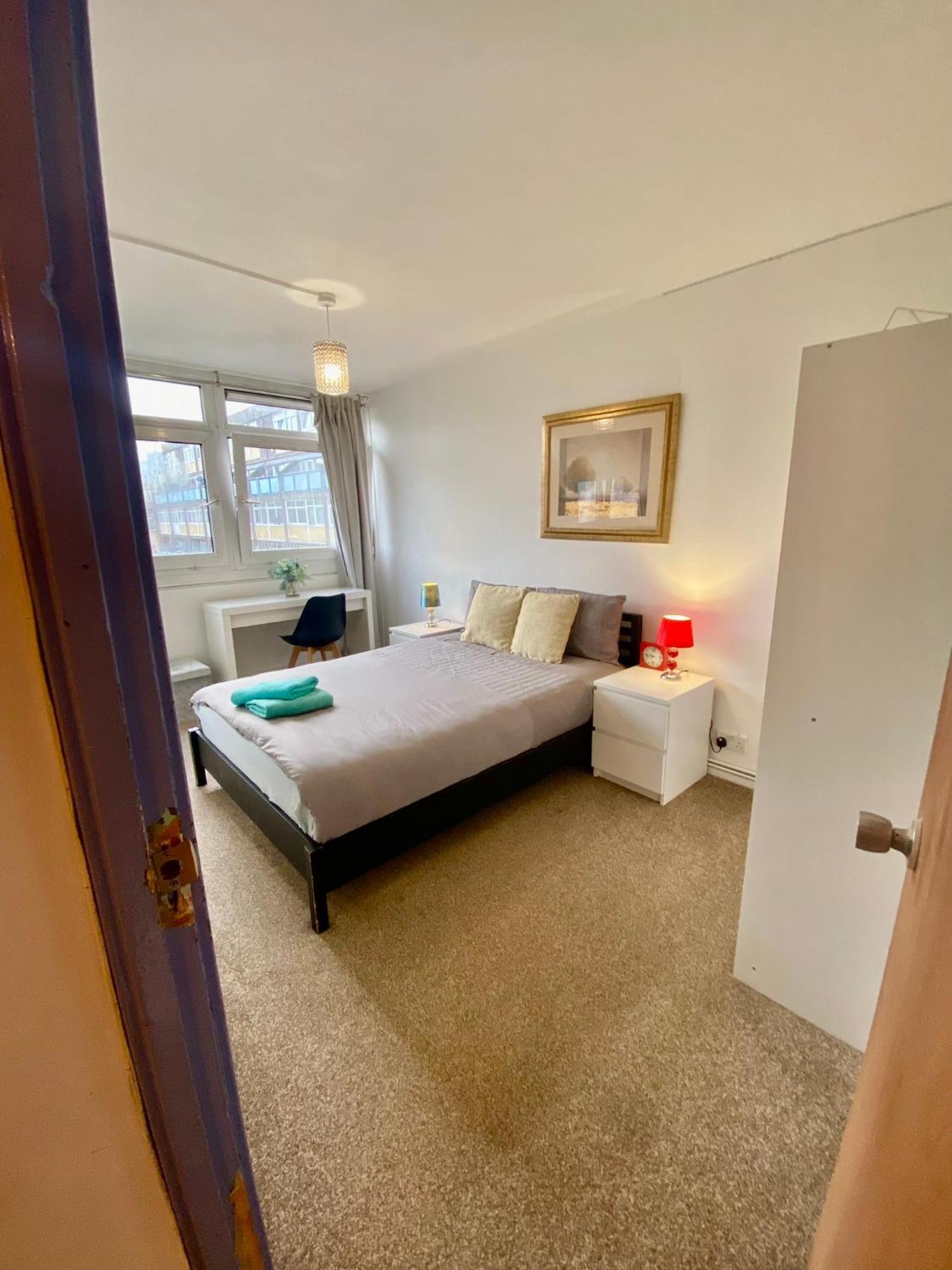 Cosy 3 Bed Apt, Old Truman Brewery! Brick Lane, London, E1 Екстериор снимка