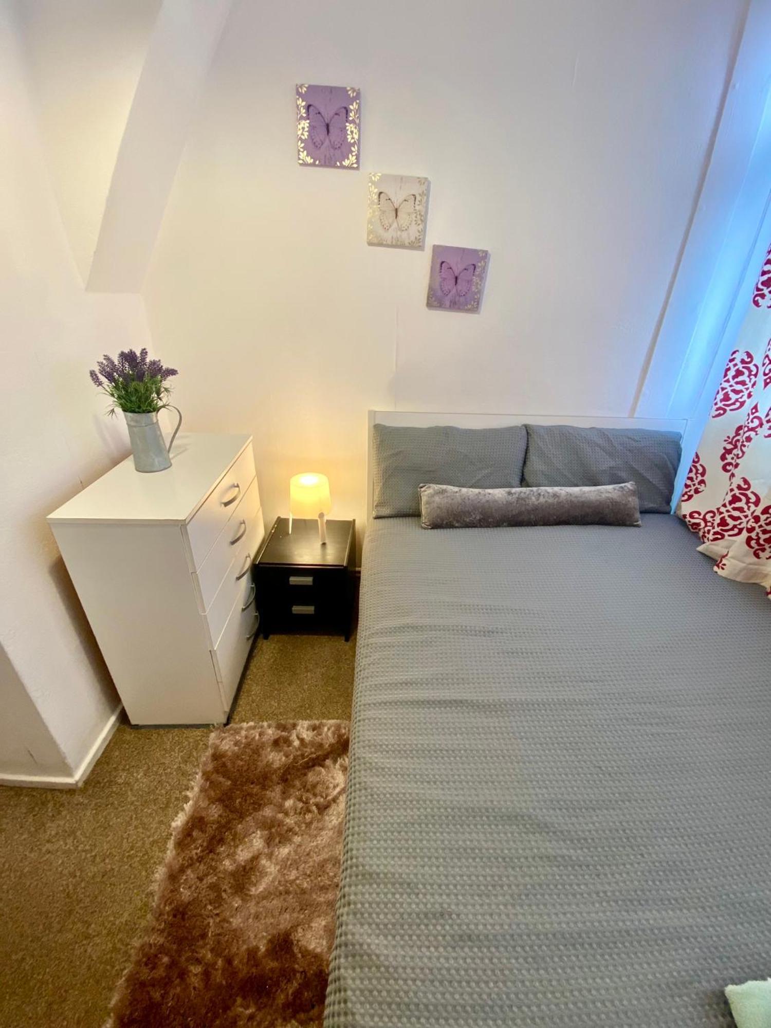 Cosy 3 Bed Apt, Old Truman Brewery! Brick Lane, London, E1 Екстериор снимка